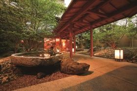 皆美館（玄関）