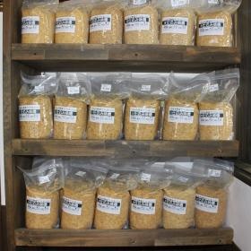 育てる気持ちで熟成させてね「手作り味噌」