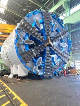 シールドマシン外観