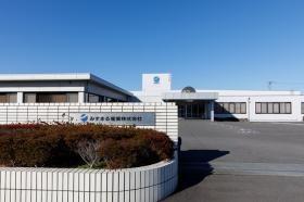 みすまる産業本社の正門です。