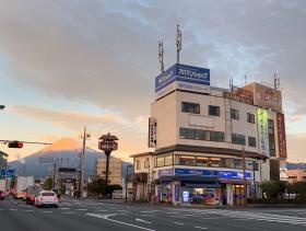 新富士駅前店 外観