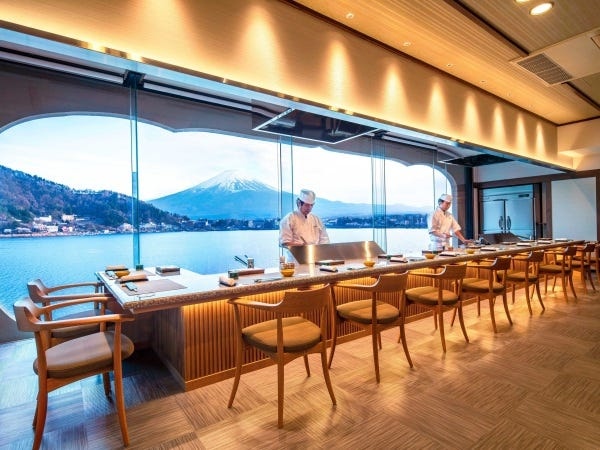 調理場内の洗い物や簡単な盛り付けなどのお手伝い（交通費支給あり）