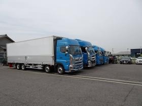 大型トラック２