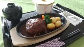 ランチメニュー：ハンバーグ