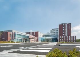 ２０１９年に本館完成！明るくきれいな職場です