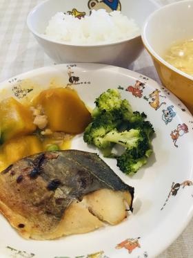 認定こども園岩崎保育園のある日の給食メニュー