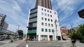 事務所ビルの外観です。５階が事務所です。