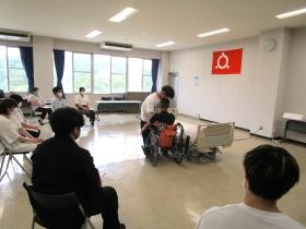 介護支援の研修 就職後も手厚い研修制度があります。