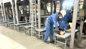 研削材製造（袋詰め）