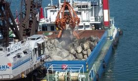 所有船舶 クレ－ン