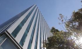 福岡本社は博多駅より徒歩５分！