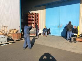 ★休憩中にゴルフの練習★