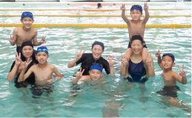 インストラクターと子ども達