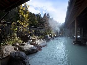 四季折々の風景を感じることができる露天風呂