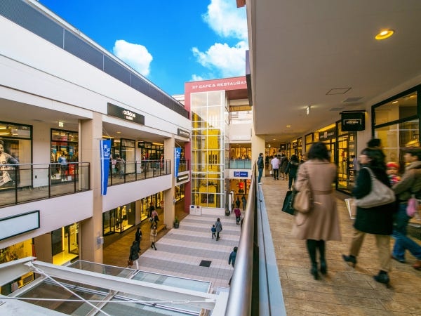 アイウェア専門店の店長候補・ルネッテリア幕張店での販売接客（主夫の方大歓迎・アパレル雑貨販売経験者優遇）