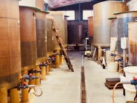 醤油を製造する西の蔵です