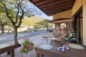 「サジカフェ」