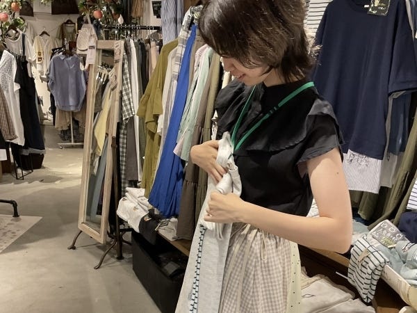 販売スタッフ（スキルは一切不問）