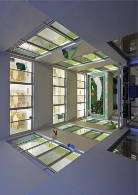 Ｈ棟中抜けホール