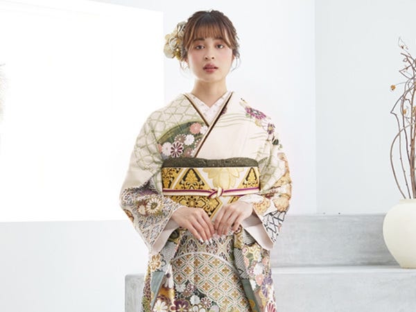 接客運営スタッフ・京都老舗着物レンタル店フォーマル着物接客スタッフ（大歓迎）