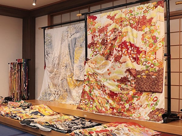 接客運営スタッフ・京都老舗着物レンタル店フォーマル着物接客スタッフ（大歓迎）