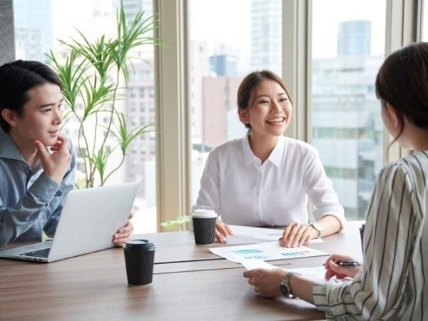 勤務開始後の育成やフォローの体制を整えています。OJTで業務を教えてもらえたり、メンターがついたり。ささいなことでも相談してください！