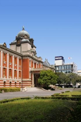 本社は市役所や県庁などの近くに位置しており非常に便利です。