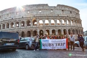 たまに海外出張も。このときはドバイとローマに行きました。