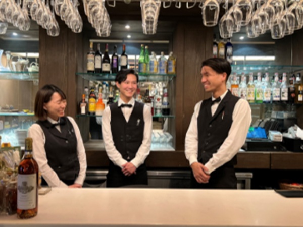 レストランスタッフ（未経験OK）