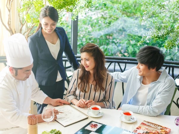 レストランスタッフ（未経験OK）