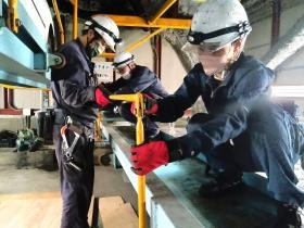 点検風景／確認・調整作業