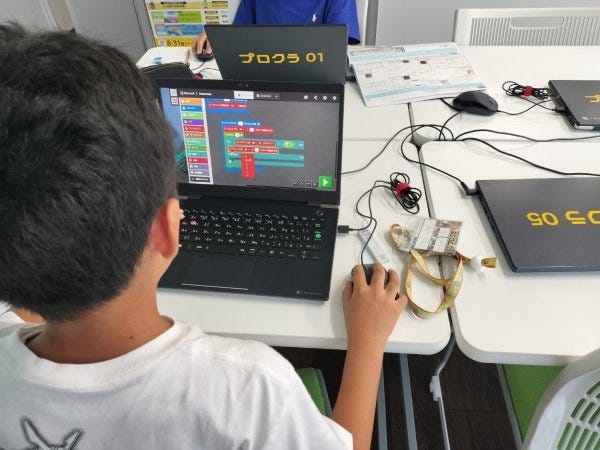 プログラミングの知識が無くても全く問題ありません。