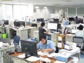 営業、調達、設計がワンフロアに集約されており連携が◎です