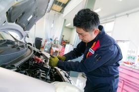 整備士の仕事風景