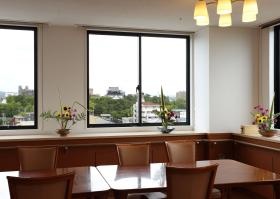 介護老人保健施設さくらの里 ６Ｆペントハウス棟から望む岡崎城