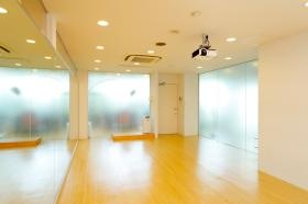ジムルーム 各種教室、マタニティビクス、ヨガ