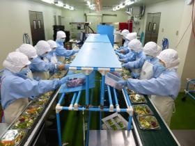 ２０２１年完全リニューアル済み、盛付ラインです。