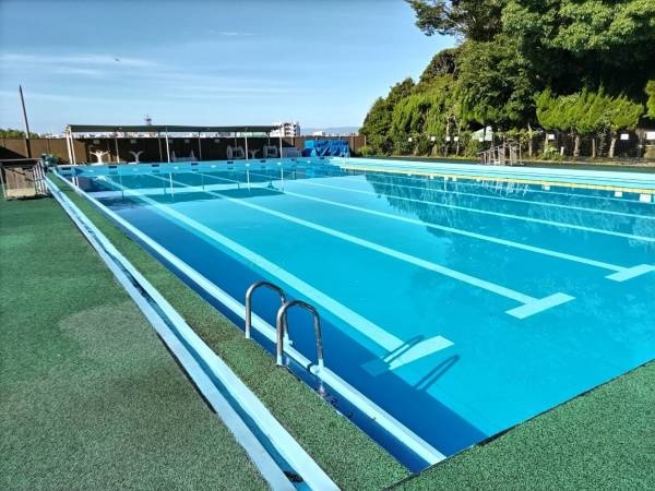 プール監視業務（未経験OK）