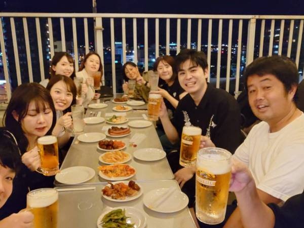 若手社員同士での飲み会やバーベキューなどの余暇活動も盛んです。