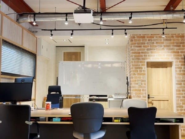 リモート勤務でも先輩社員がしっかりサポート致します。