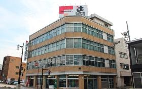 キャンピオ辻万社屋