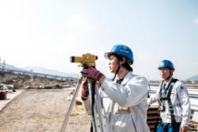 測量の指導中です