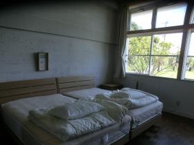 客室（ツイン：ベッドルーム）