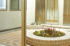 中之郷グループホーム 中庭