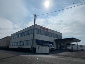 本社社屋です。駐車場有