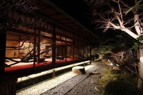 京やきにく 弘 八坂邸のお庭