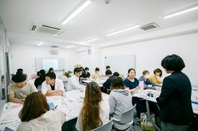 任意参加で、研修や勉強会を行っています。