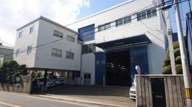 敷地面積約１２００坪の広々とした工場です！