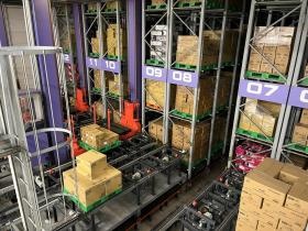 最新の物流機器が導入されている倉庫もあります