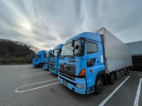 車両にはナビ機能付最新デジタコやバックアイモニターを搭載